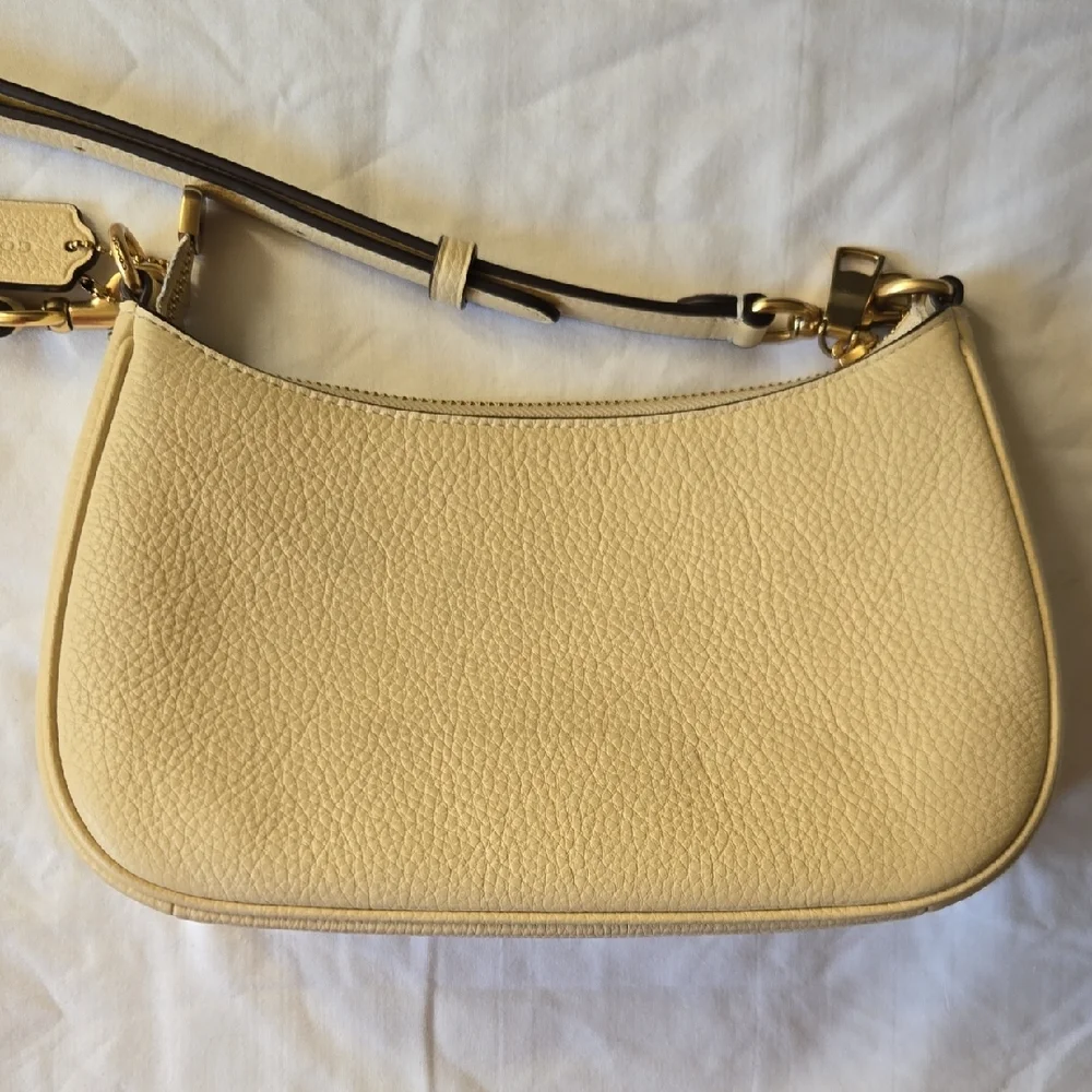 Coach Cream and Gold Shoulder Bag with Structured Design - Picture 2 of 8